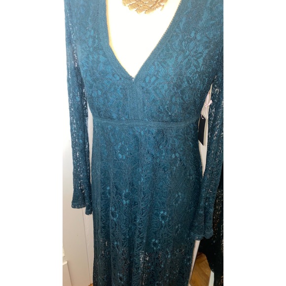 Green V Neckline Lace Overlay Bell Sleeve Homecoming Prom Dress spring time - Picture 7 of 7
